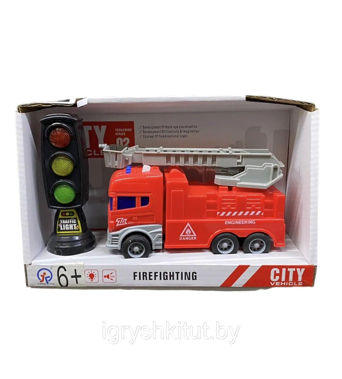Набор "Пожарная машина со светофором" со световыми и звуковыми эффектами - фото 1 - id-p221527339