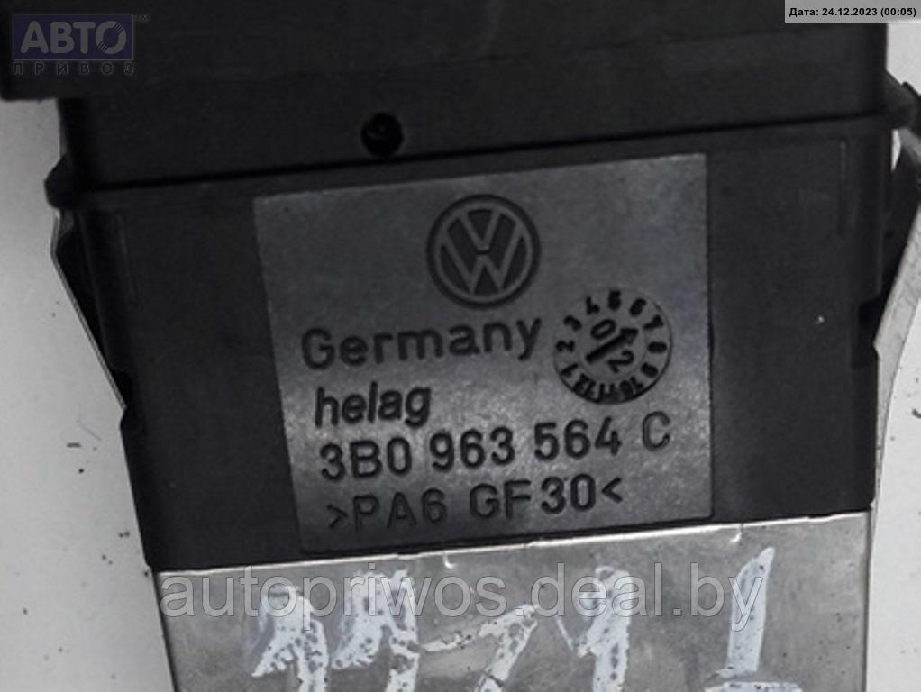 Кнопка обогрева сидений Volkswagen Passat B5+ (GP) - фото 2 - id-p221327162