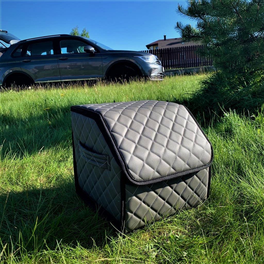 Автомобильный органайзер Кофр в багажник LUX CARBOX Усиленные стенки (размер 30х30см) Серый с белой строчкой - фото 1 - id-p221590457