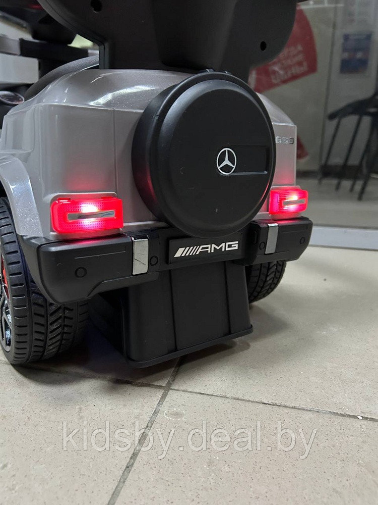 Детский толокар River Toys Mercedes-Benz G63 Z001ZZ-B (серый бриллиант) 2 в 1 трансформируется в качалку, звук - фото 5 - id-p221342435