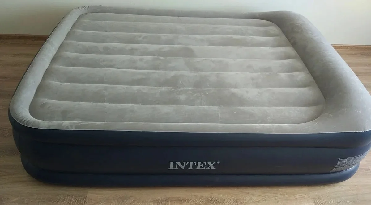 Надувная кровать Intex 152x203x42 Deluxe Pillow Rest Reised Bed, встроенный насос 220V, арт. 64136 - фото 3 - id-p221612747