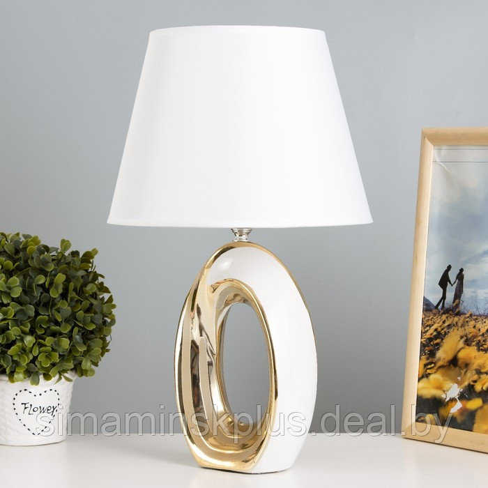 Настольная лампа "Кэтрин" Е14 40Вт бело-золотой 25х25х40 см - фото 1 - id-p221668776