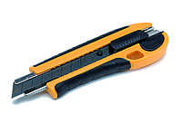 2980 Нож универсальный сменные лезвия шириной 18 мм (Brinko)