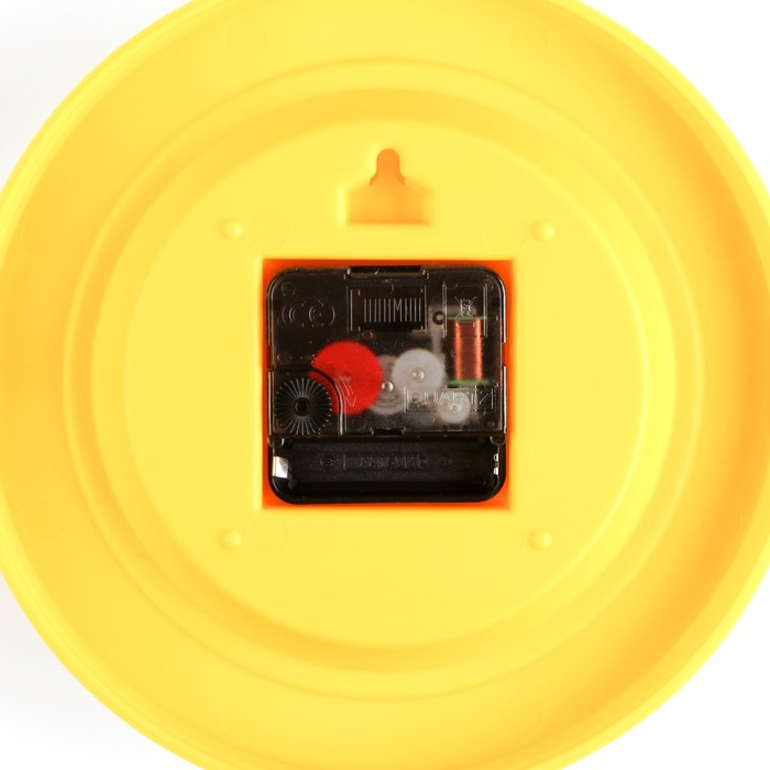 Часы настенные, серия: Классика, "Тройка", плавный ход, d-20 см, желтые - фото 3 - id-p221692862