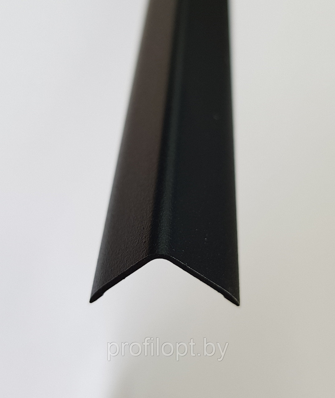 Уголок алюминиевый 10*10 мм. черный матовый 2,7 м. - фото 1 - id-p221818194