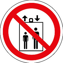 Табличка Запрещается пользоваться лифтом для подъема (спуска) людей