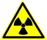 Табличка Опасно! Радиоактивные вещества или ионизирующее излучение