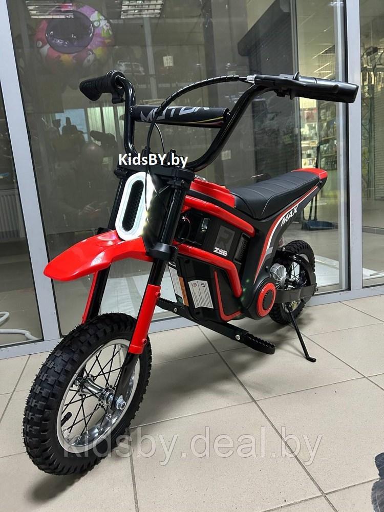 Детский электромотоцикл RiverToys A005AA (красный) - фото 1 - id-p221657677