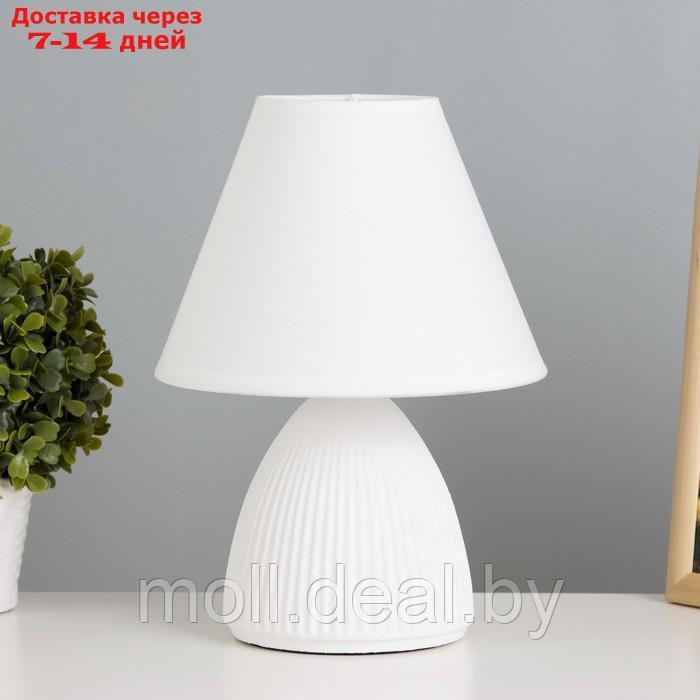 Настольная лампа "Даника" Е14 40Вт белый 20х20х28 см - фото 1 - id-p222195338