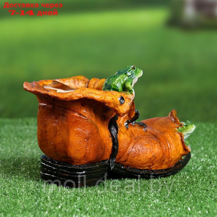Фигурное кашпо "Ботинок с лягушками" коричневое, 24х14х14см - фото 4 - id-p222168864
