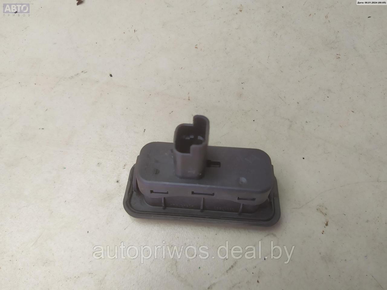 Кнопка открывания багажника Renault Modus - фото 2 - id-p222272118