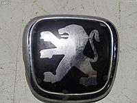 Эмблема Peugeot 806
