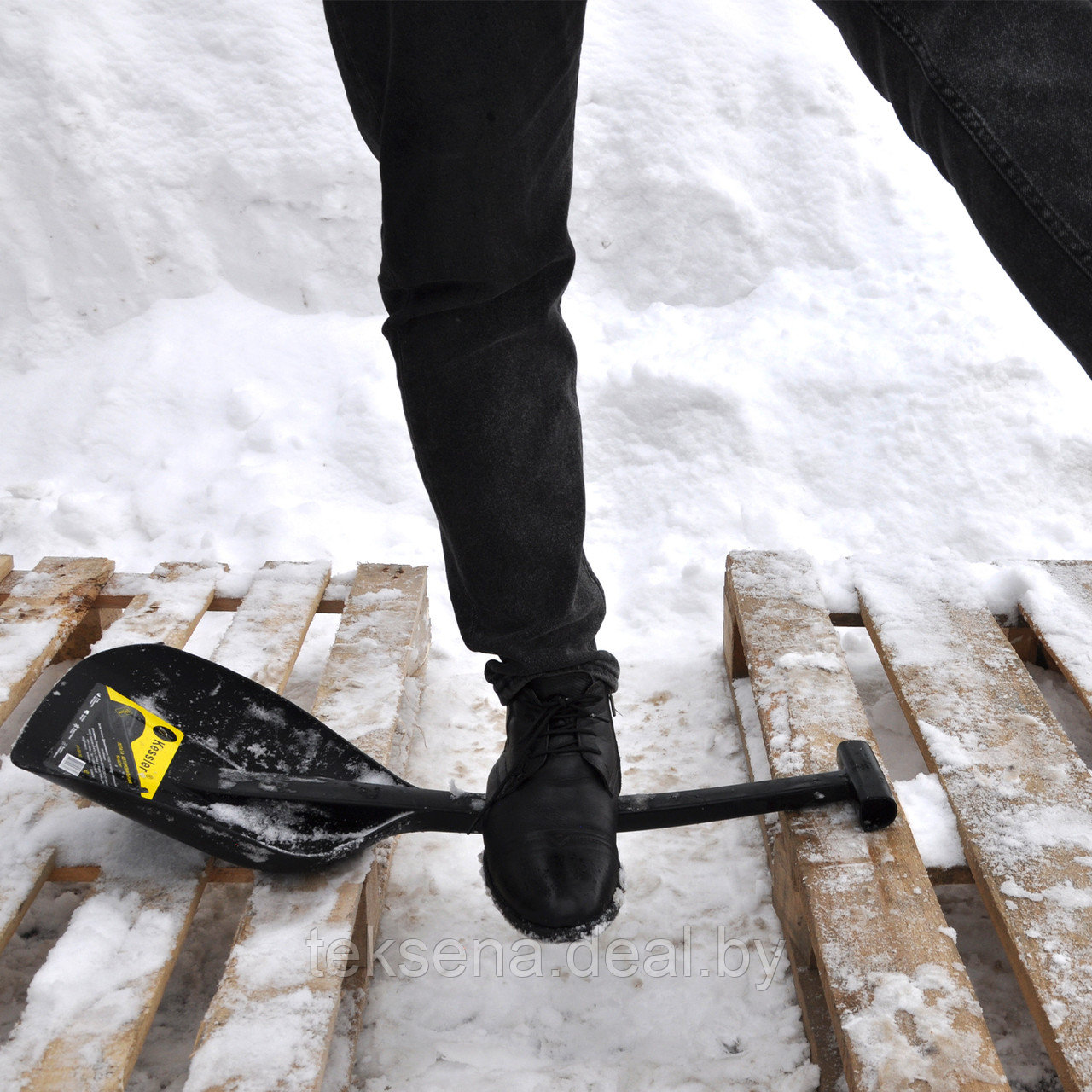 Лопата автомобильная снеговая полиамидная Kessler 690 Черная - фото 2 - id-p220220537