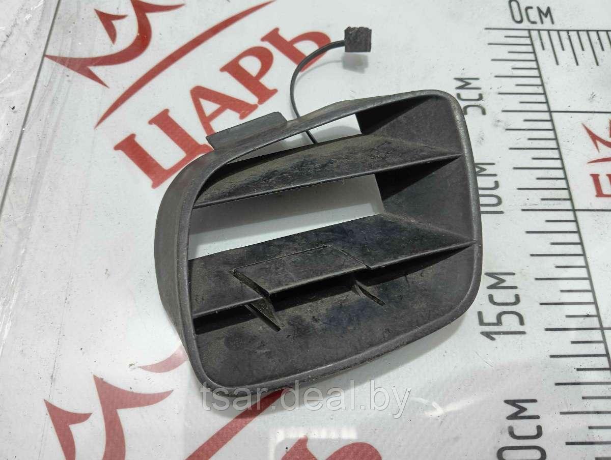 Заглушка (решетка) в бампер передний Audi 80 B3 (893807367) - фото 1 - id-p222360690