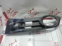 Заглушка (решетка) в бампер передний Volkswagen Touran 1 (1T0853665L, 1T0854661C, 1T0853949A)