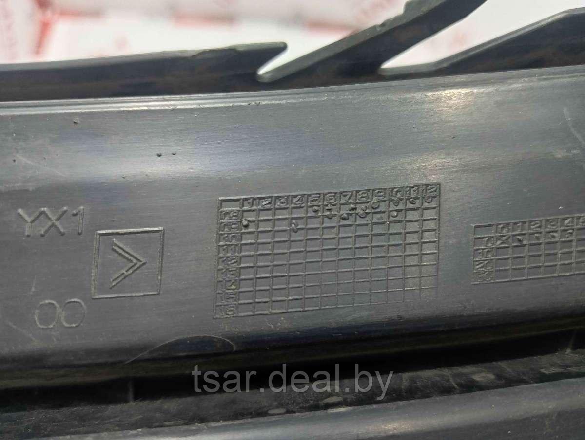 Заглушка (решетка) в бампер передний Skoda Octavia A5 (1Z0807367B) - фото 4 - id-p222360585