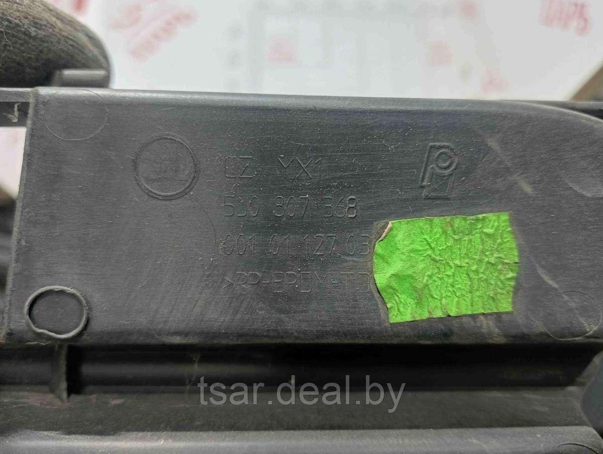 Заглушка (решетка) в бампер передний Skoda Fabia 2 (5J0807368) - фото 3 - id-p222445109