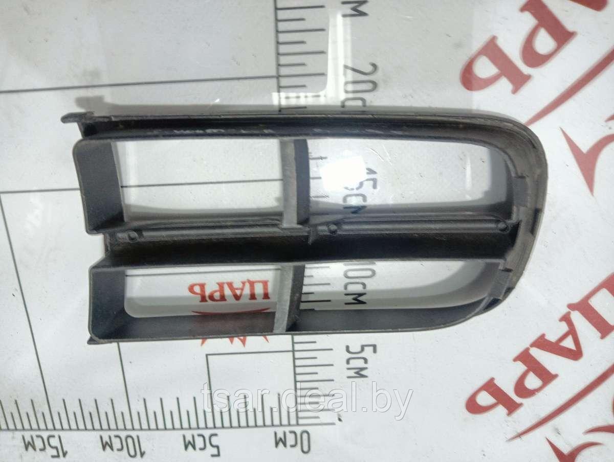 Заглушка (решетка) в бампер передний Skoda Roomster (5J0807682) - фото 2 - id-p222445026