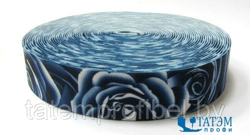 Лента эластичная декоративная (резинка) 28 мм рис 140 синяя роза, уп 10 м - фото 1 - id-p222570321