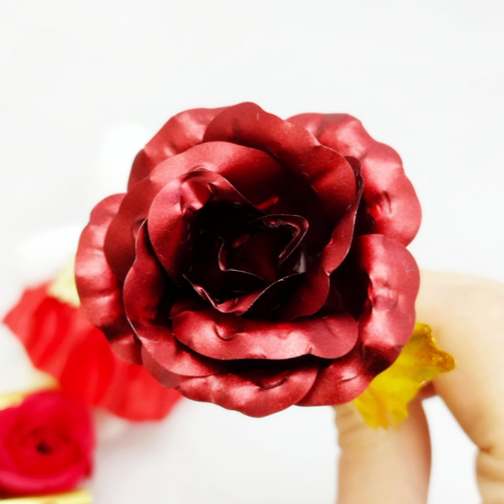 Подарочный набор из Мишки, мыльных роз и фольгированной розы / Подарок 8в1 в коробке Красный - фото 9 - id-p222818713