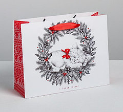 Пакет ламинированный горизонтальный «Новогодний котёнок», MS 23 × 18 × 8 см