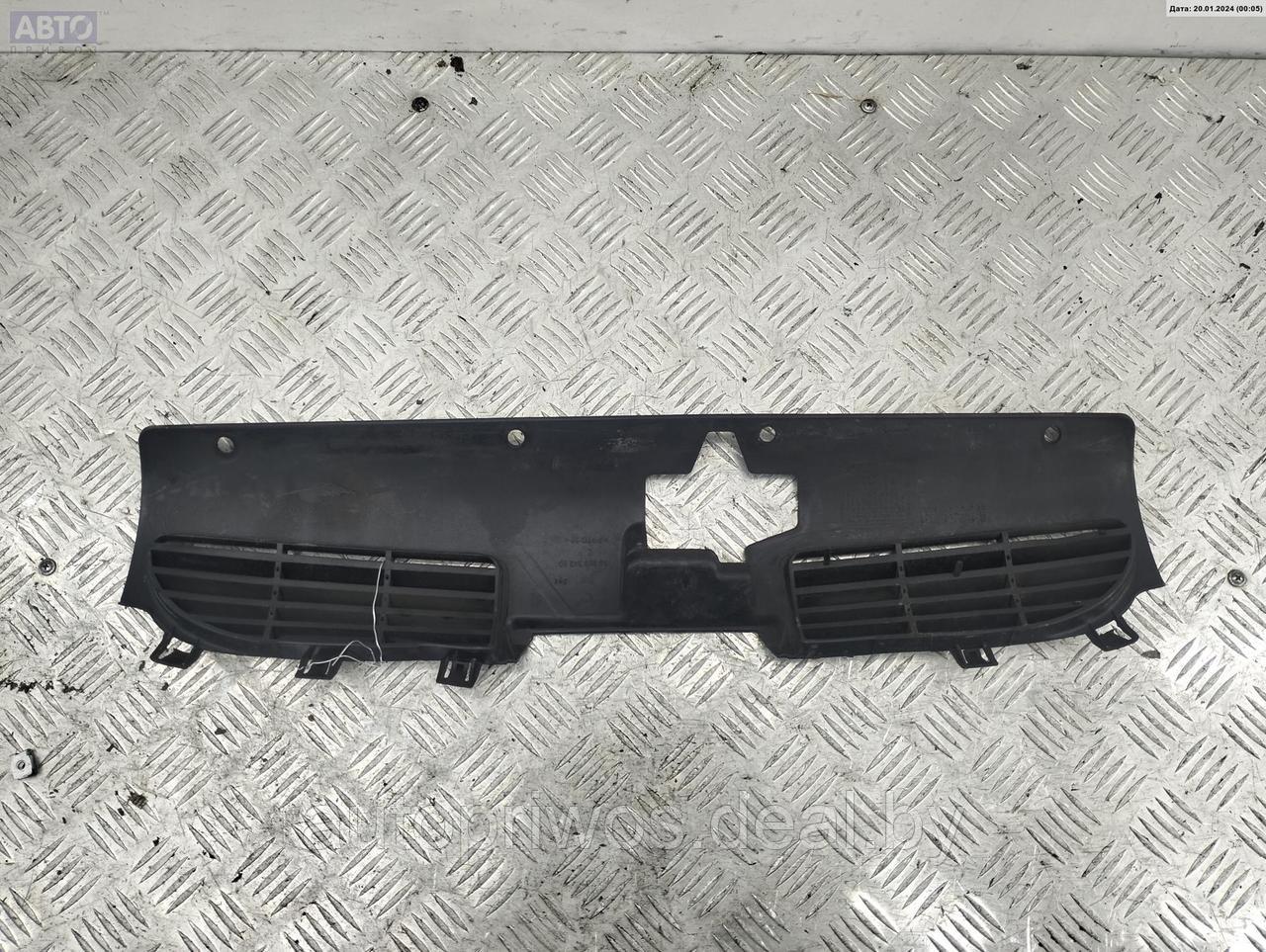 Решетка радиатора Peugeot 206 - фото 2 - id-p222881977