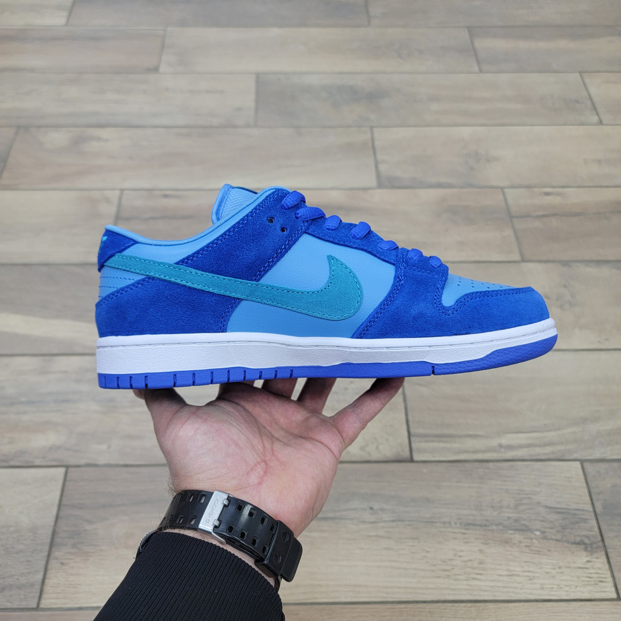 Кроссовки Nike Dunk Low Pro SB Fruity Pack Blue Raspberry - фото 2 - id-p222999935