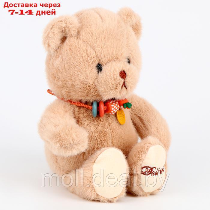 Мягкая игрушка "Медведь" с ожерельем, 20 см, цвет бежевый - фото 2 - id-p222992048