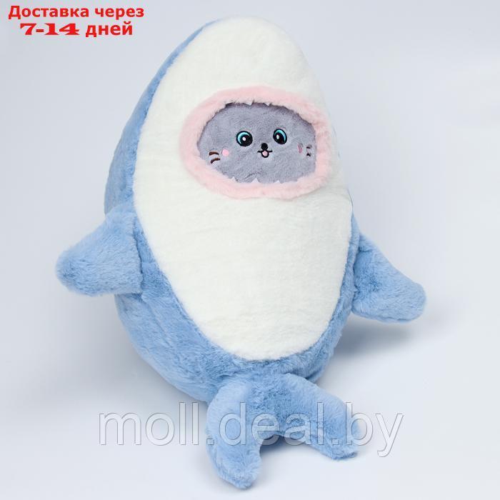 Мягкая игрушка "Кот" в костюме акулы, 48 см, цвет синий - фото 1 - id-p222991371