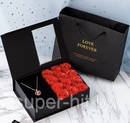Подарочная шкатулка с мыльными розами и Кулон сердце" Я тебя люблю" с проекцией  на 100 языках, фото 2