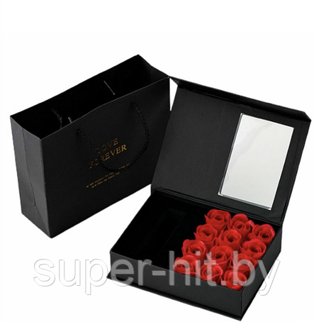 Подарочная шкатулка с мыльными розами и Кулон сердце" Я тебя люблю" с проекцией  на 100 языках, фото 2