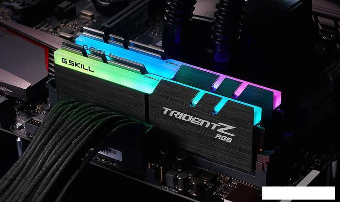 Оперативная память G.Skill Trident Z RGB 2x32GB DDR4 PC4-25600 F4-3200C16D-64GTZR, фото 2