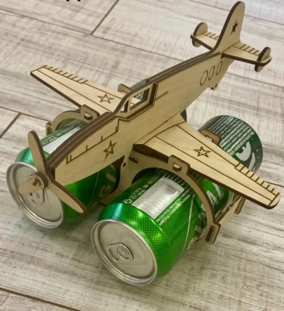Деревянный самолет под пиво на 23 февраля.