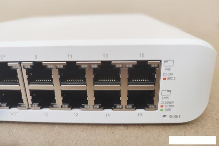 Управляемый коммутатор 2-го уровня Ubiquiti UniFi Switch Lite 16 POE - фото 8 - id-p222831118