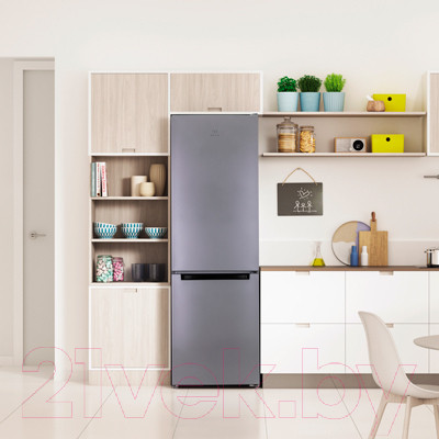 Холодильник с морозильником Indesit DS 4180 SB - фото 9 - id-p223237748