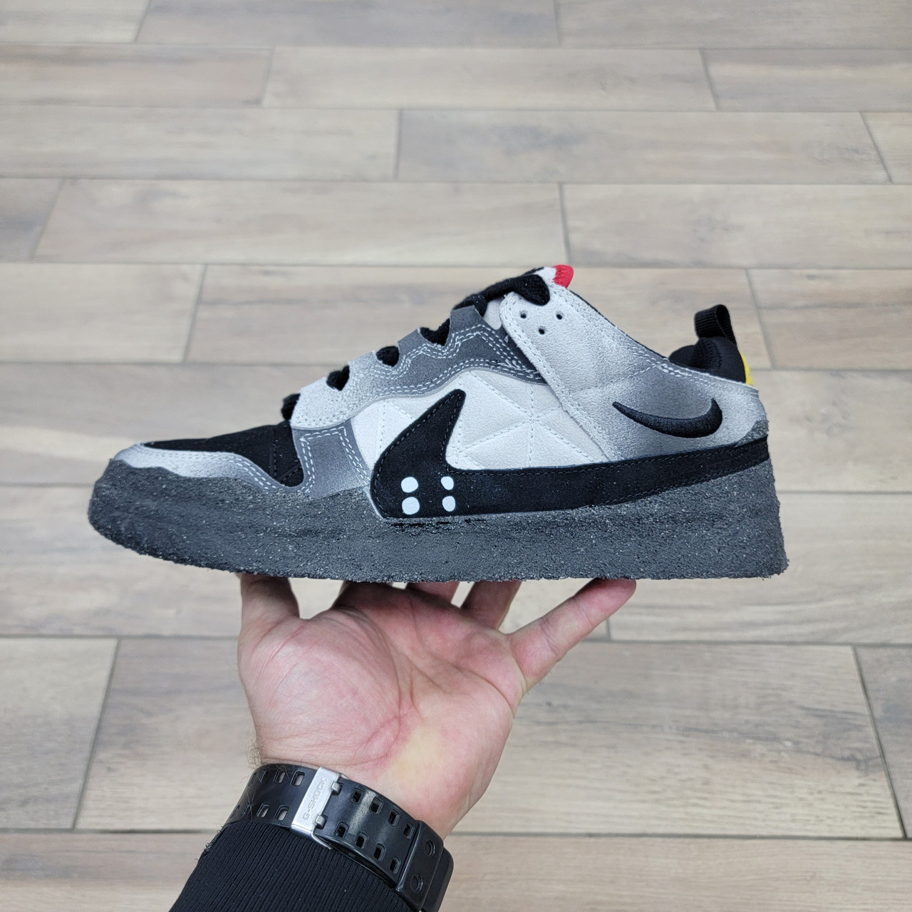 Кроссовки Cactus Plant Flea Market X Nike Dunk Low SP White Gray Black - фото 1 - id-p223210806