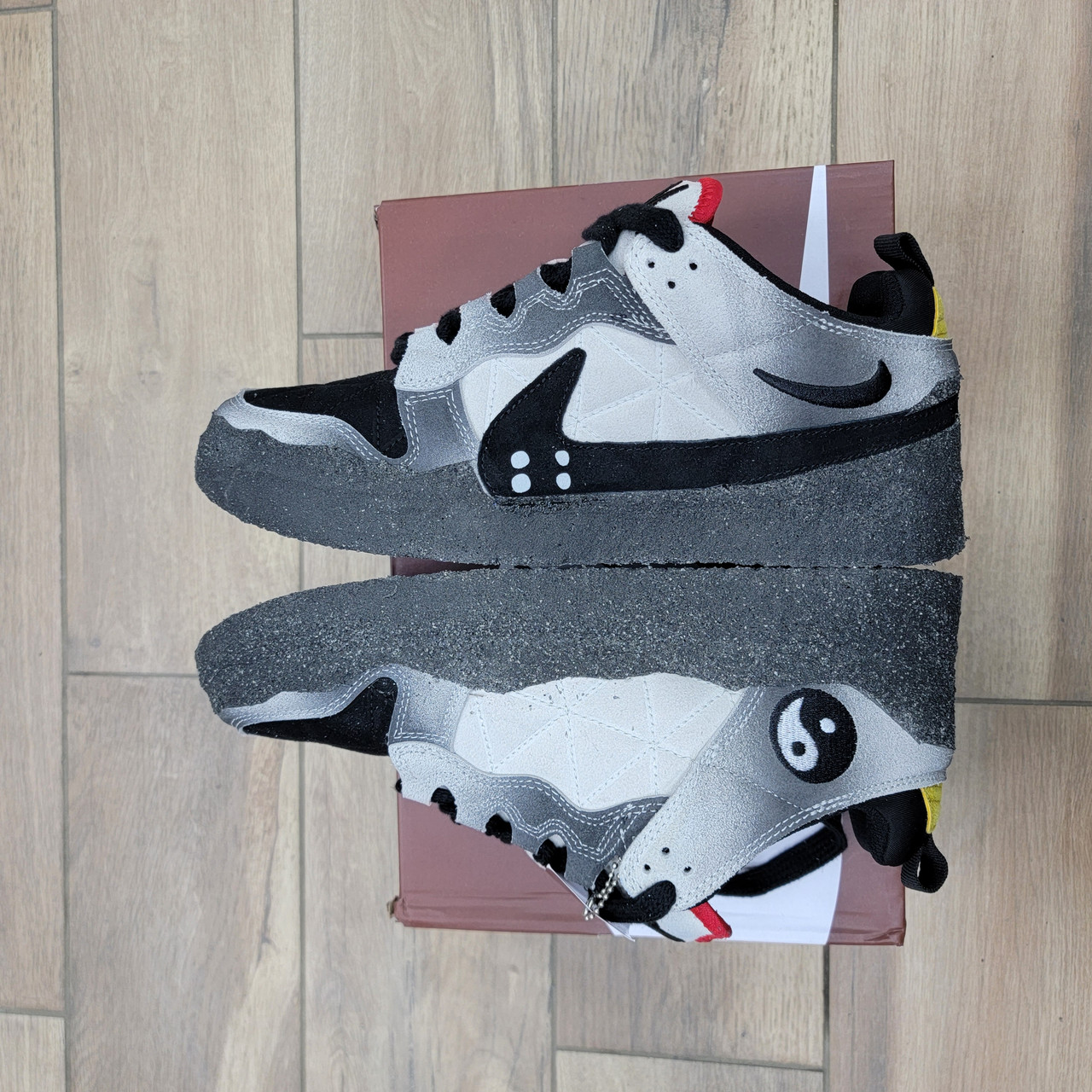 Кроссовки Cactus Plant Flea Market X Nike Dunk Low SP White Gray Black - фото 5 - id-p223210806