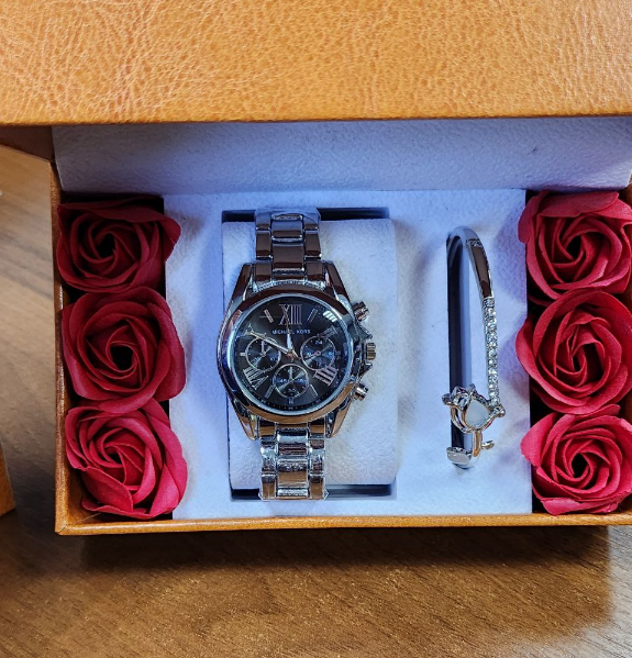 Подарочный набор часы, браслет, мыльные розы - фото 10 - id-p223362555