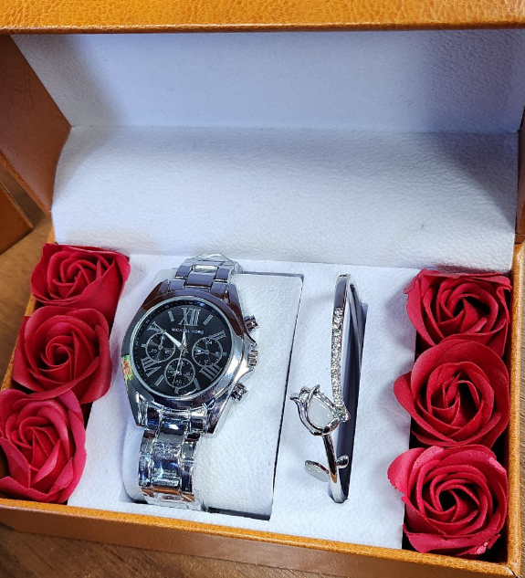 Подарочный набор часы, браслет, мыльные розы