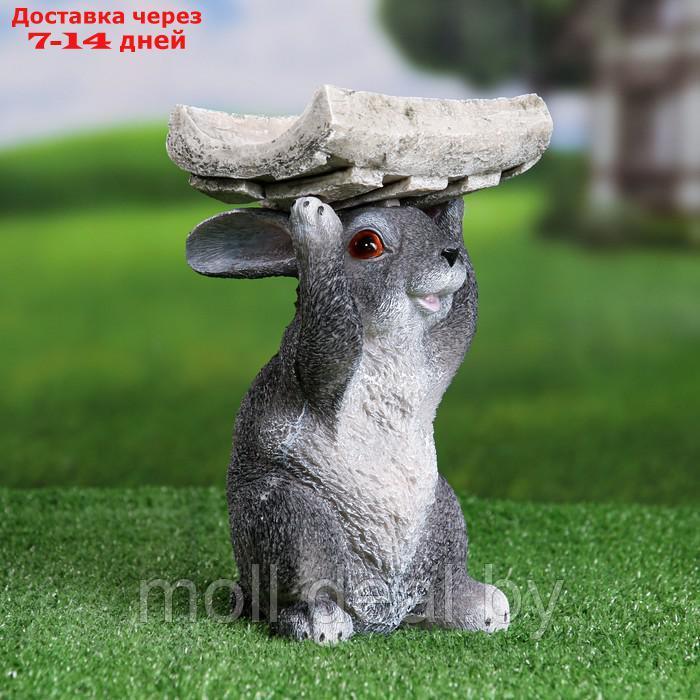 Садовая фигура "Серый заяц с кормушкой на голове" 15х13х24см - фото 4 - id-p223339838