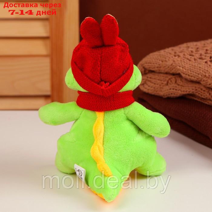 Мягкая игрушка "Дракон" в красной шапке с ушами, 15 см, цвет зеленый - фото 4 - id-p223341542