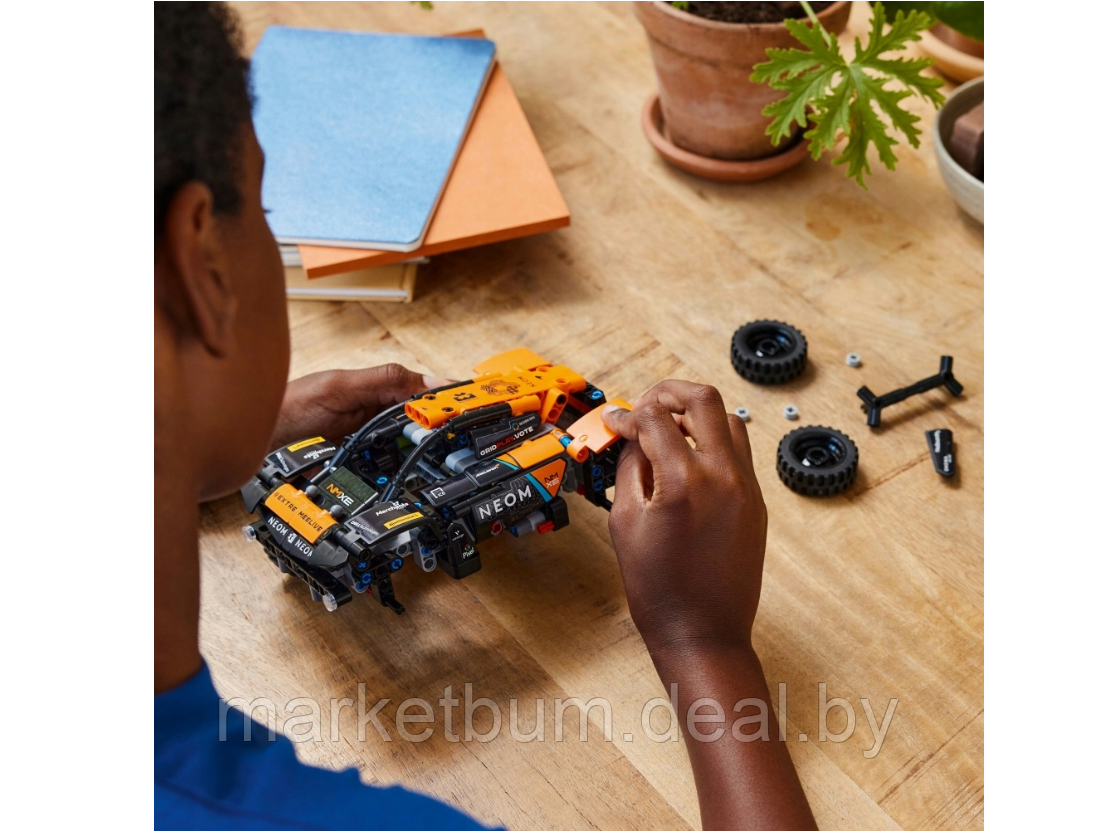 Конструктор LEGO Technic 42166, Гоночный автомобиль McLaren Extreme E NEOM - фото 10 - id-p223442777