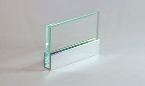 П-образный профиль для стекла 9мм  цвет СЕРЕБРО ГЛЯНЕЦ 270 см