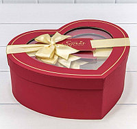 Коробка Сердце 26,5*22,5*10 с окошком и бантом. Красный