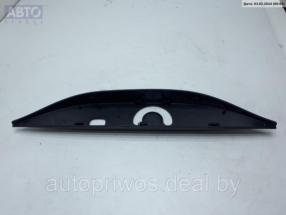 Накладка двери (крышки) багажника Volkswagen Touareg - фото 2 - id-p223393289