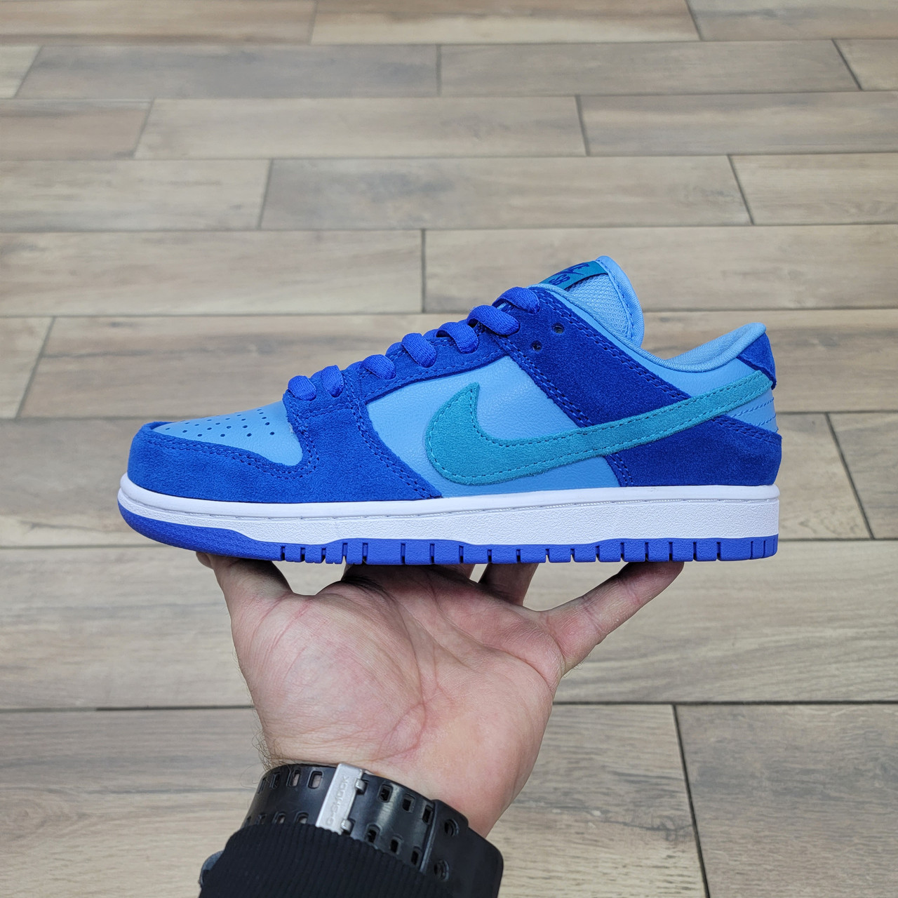 Кроссовки Wmns Nike Dunk Low Pro SB Fruity Pack Blue Raspberry - фото 1 - id-p223462820