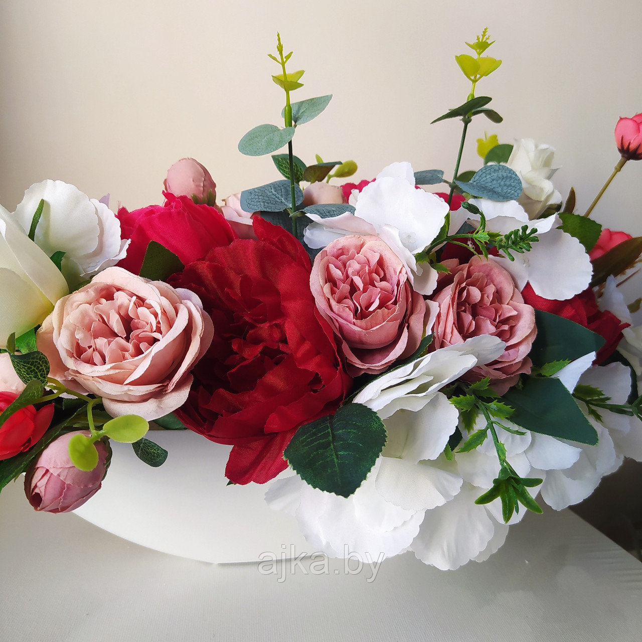 Композиция цветочная Лодочка с красными пионами - фото 1 - id-p223589876