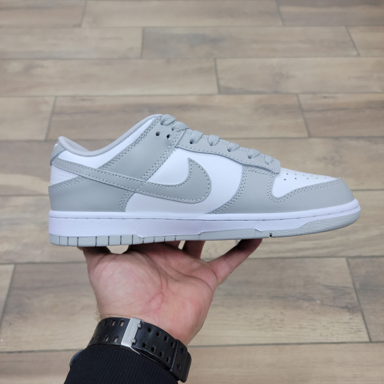 Кроссовки Wmns Nike Dunk Low Grey Fog - фото 2 - id-p206651640