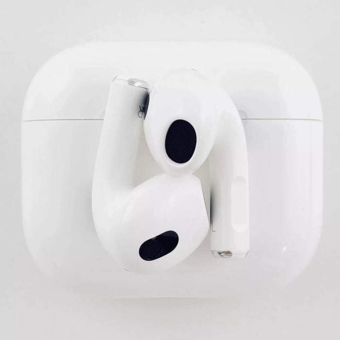 Apple AirPods (3rd generation) with Wireless Charging Case, Model A2565 A2564 A2566 (Восстановленный) - фото 3 - id-p223547280