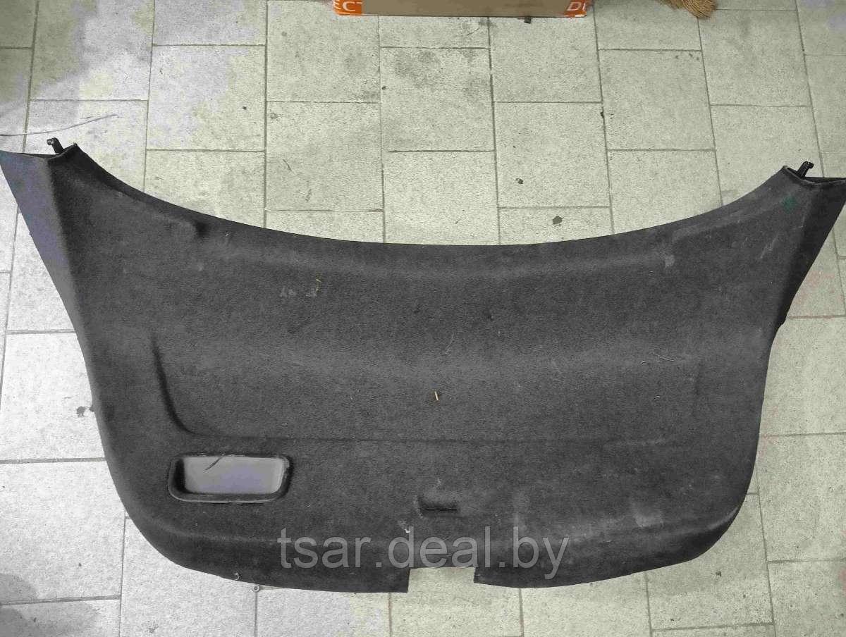 Обшивка крышки багажника Seat Toledo 3 (5P5867601E) - фото 1 - id-p223669486